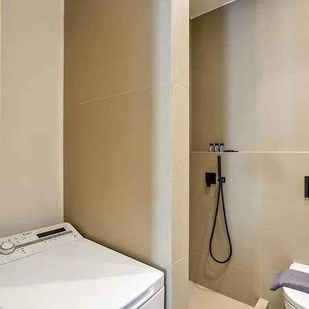 Alex Downtown * Hriszí Aktí Haniá